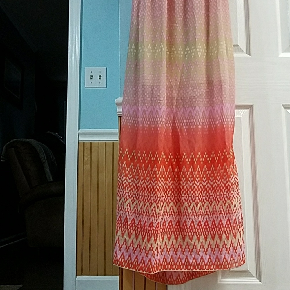 Dress - Picture 2 of 4